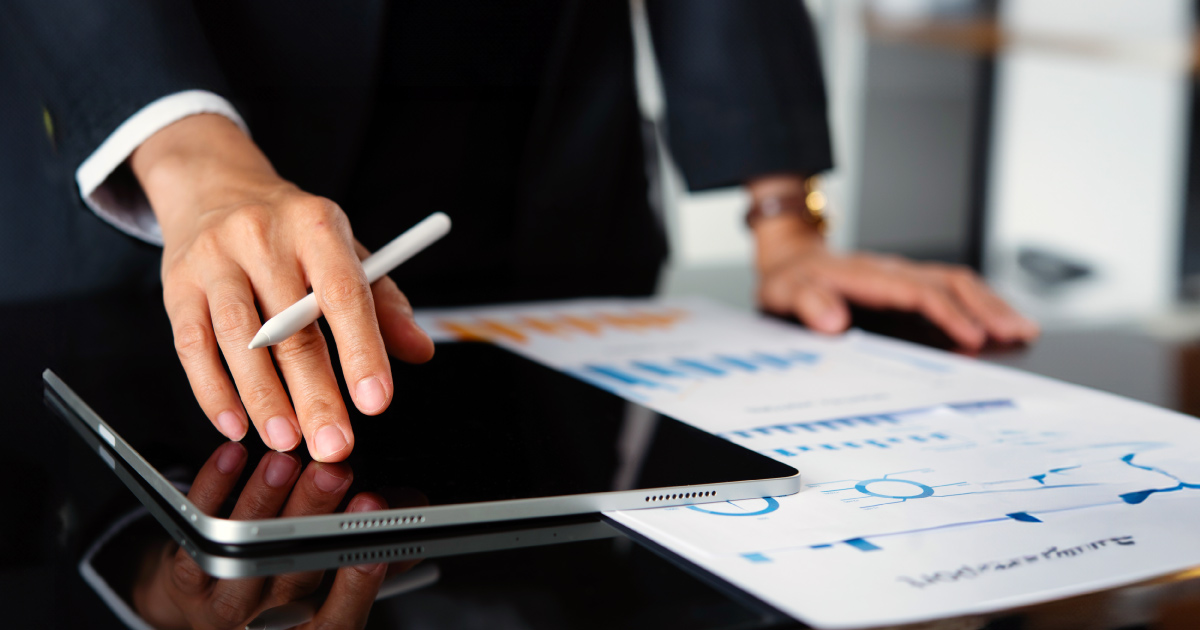 El contralor en la implementación de tecnología y su actualización