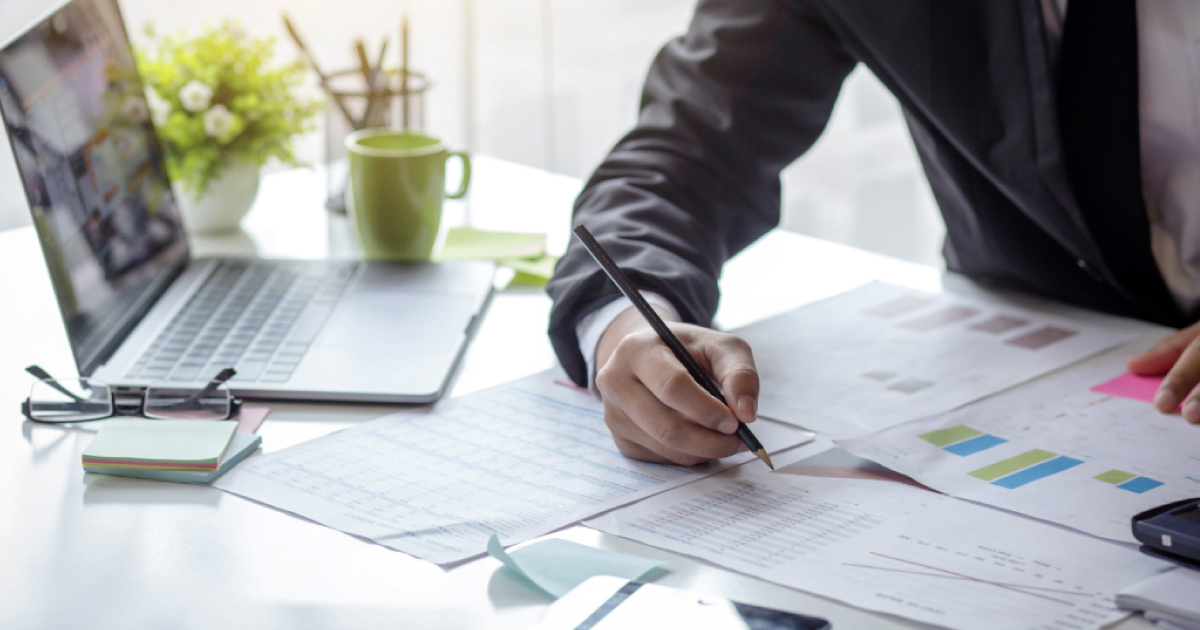 Taller de auditorías especiales, mód.1: normas de revisión 11000 y 9000
