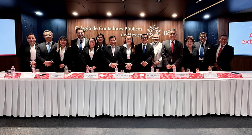 Asamblea Extraordinaria avala nueva denominación del Colegio