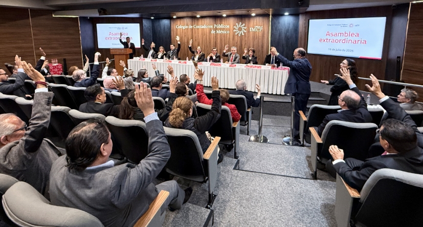 Asamblea Extraordinaria avala nueva denominación del Colegio