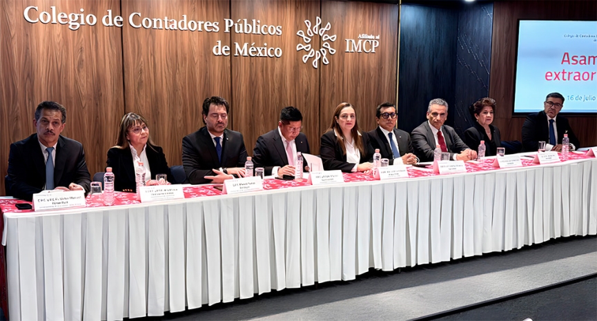 Asamblea Extraordinaria avala nueva denominación del Colegio