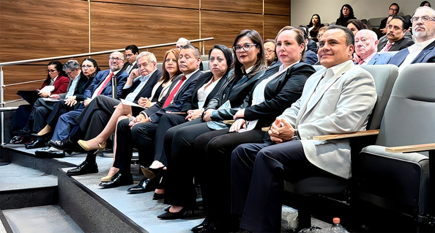 Asamblea Extraordinaria avala nueva denominación del Colegio