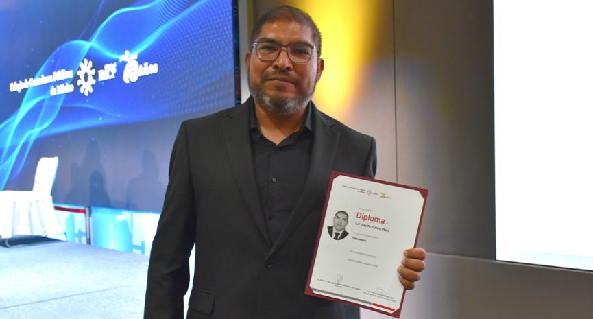 Cierre exitoso de diplomados en el Colegio