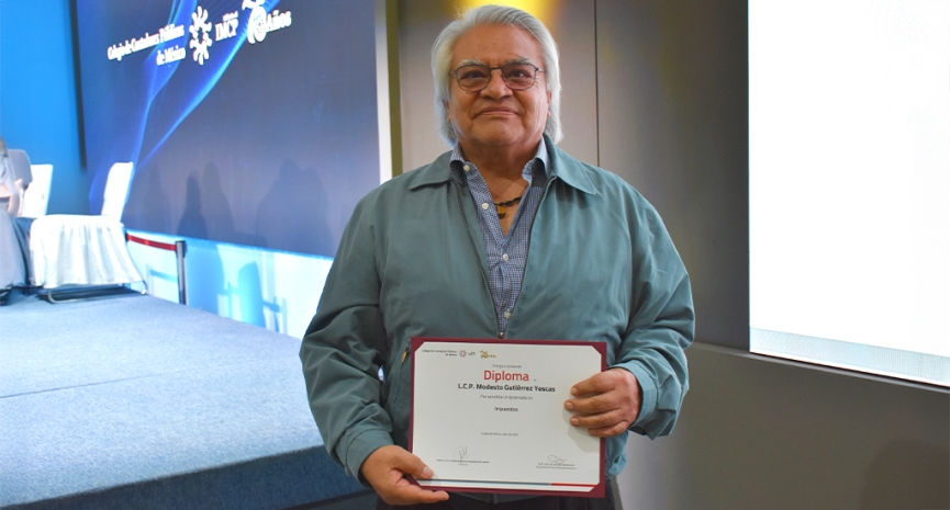 Cierre exitoso de diplomados en el Colegio