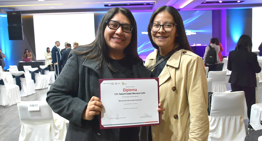 Cierre exitoso de diplomados en el Colegio
