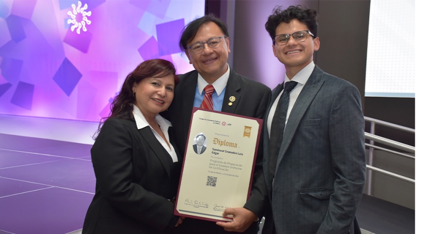 Clausura de diplomados destaca compromiso con la formación continua