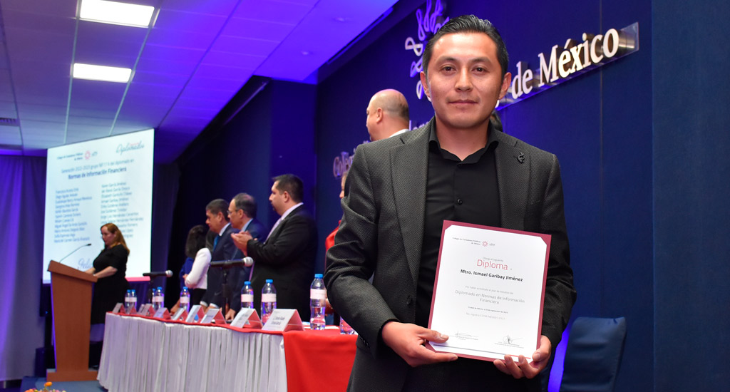 Clausura de diplomados septiembre 2023