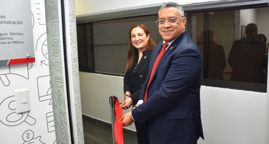 Colegio inaugura el Aula ANFECA en honor a José Lino Rodríguez Sánchez