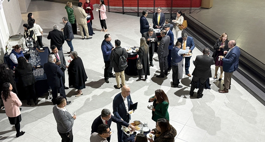 Colegio lanza Comunidad Alumni