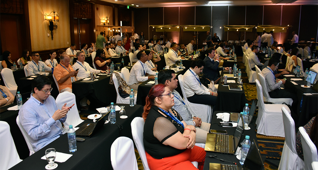 Colegio presenta en Acapulco Foro de Tributación Internacional con Carlos Mota