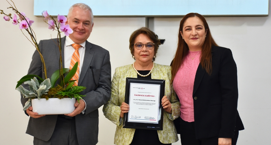 Colegio reconoce a sus docentes con una celebración por el Día del Maestro