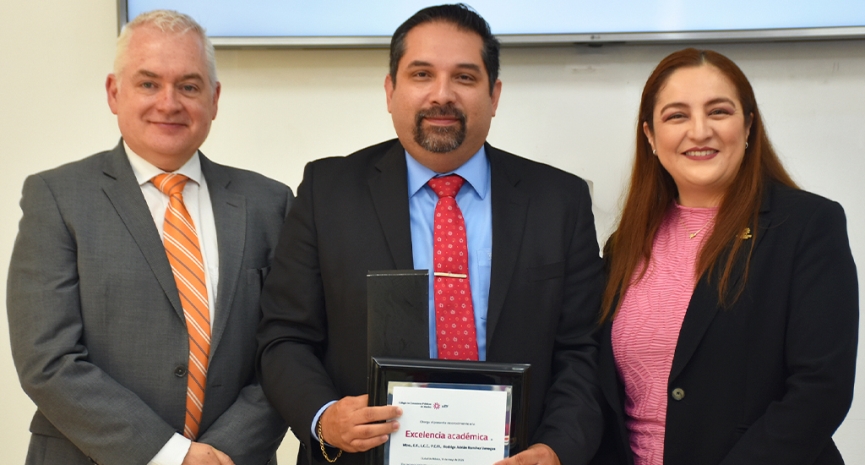 Colegio reconoce a sus docentes con una celebración por el Día del Maestro