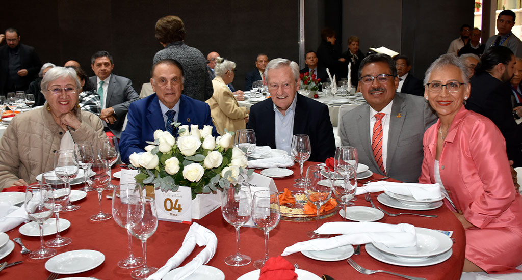 Colegio reconoce el legado de sus socios vitalicios 2024