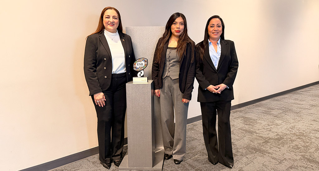 Entrega de distintivo ESR