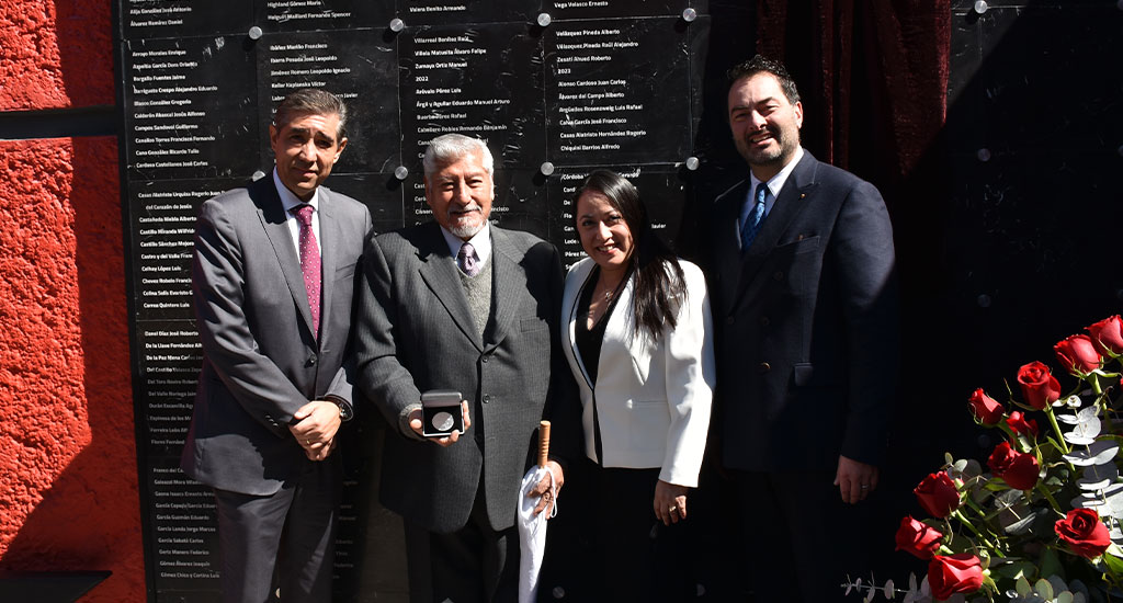 Colegio rinde homenaje a sus socios vitalicios 2023