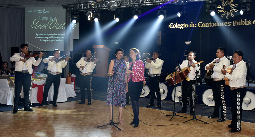 Colegio rinde homenaje a sus socios vitalicios 2023