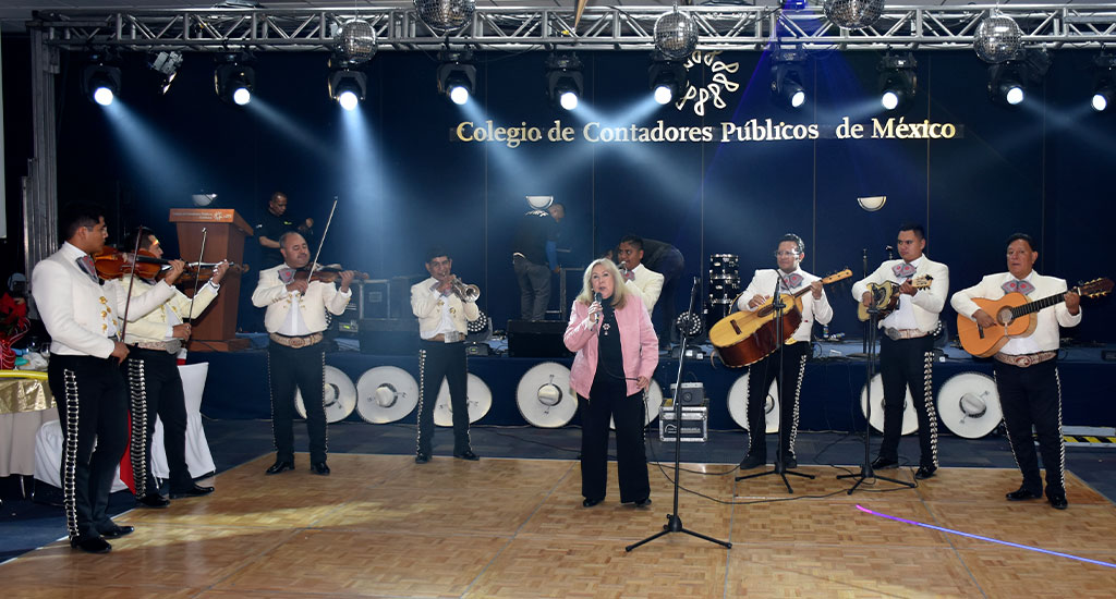 Colegio rinde homenaje a sus socios vitalicios 2023