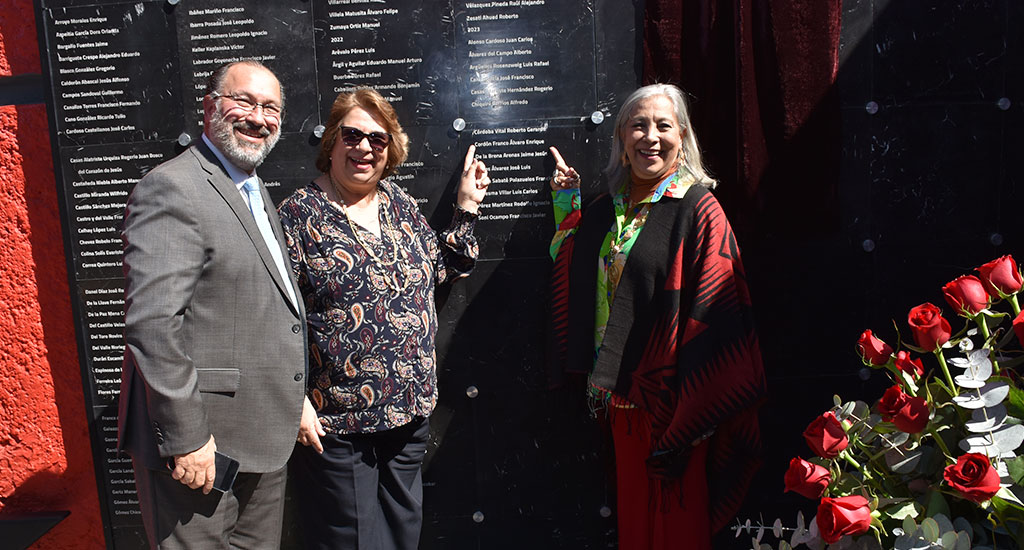 Colegio rinde homenaje a sus socios vitalicios 2023