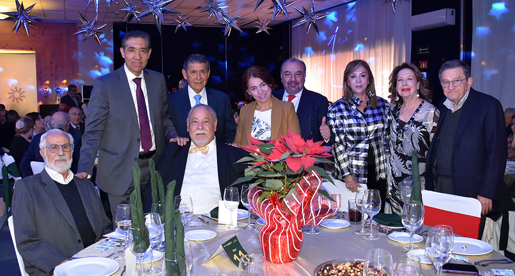 Colegio rinde homenaje a sus socios vitalicios 2023