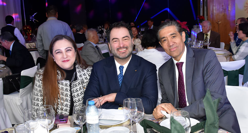 Colegio rinde homenaje a sus socios vitalicios 2023