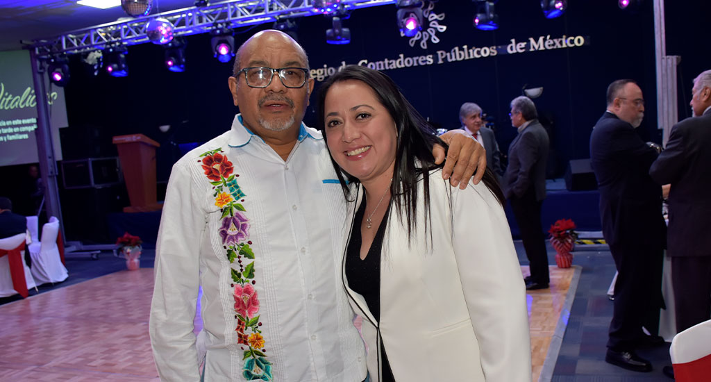 Colegio rinde homenaje a sus socios vitalicios 2023