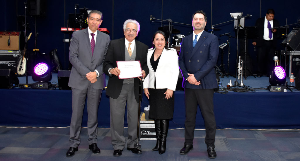 Colegio rinde homenaje a sus socios vitalicios 2023