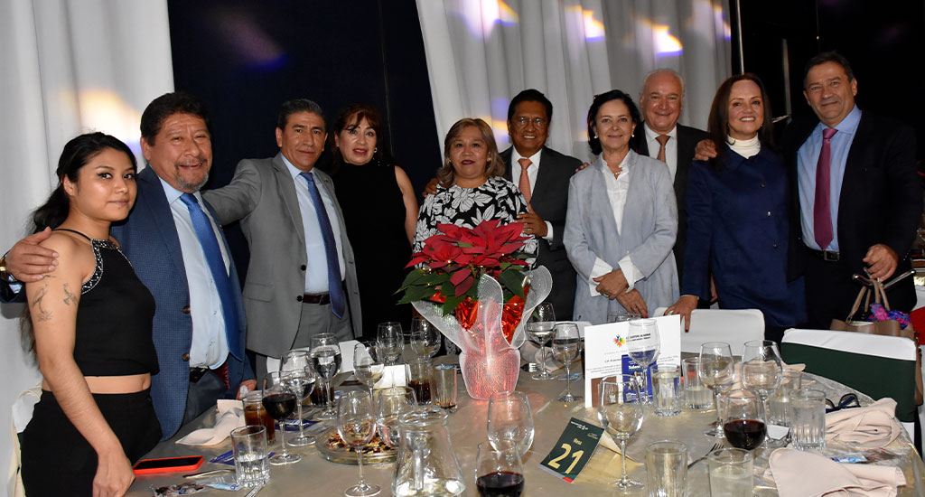 Colegio rinde homenaje a sus socios vitalicios 2023