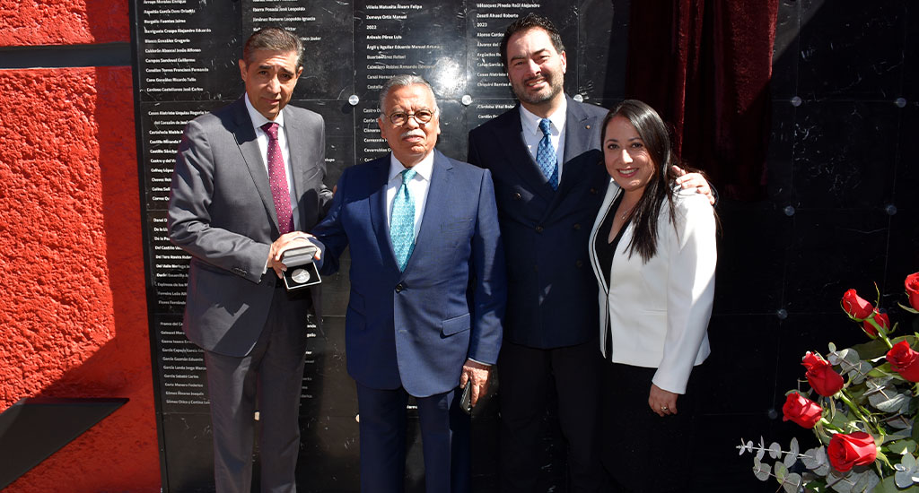 Colegio rinde homenaje a sus socios vitalicios 2023