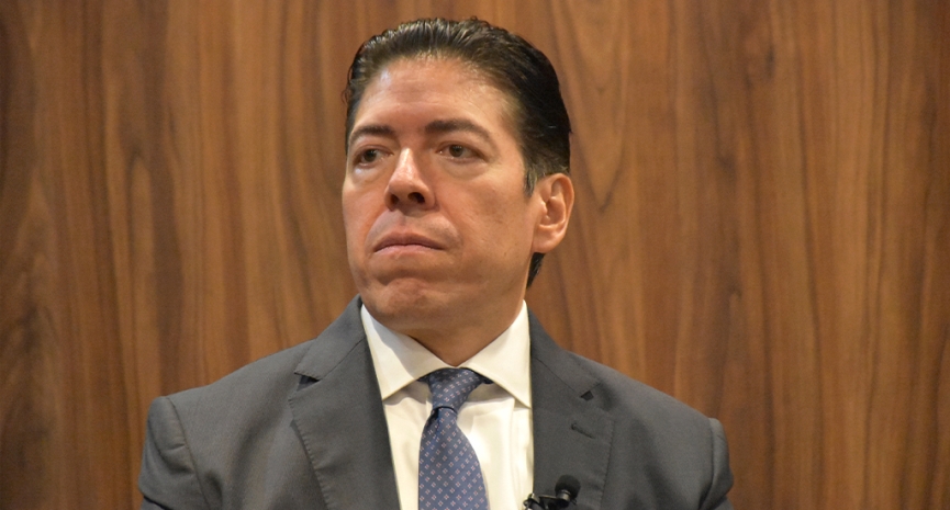 Colegio y SAT fortalecen diálogo institucional en foro de fiscalización
