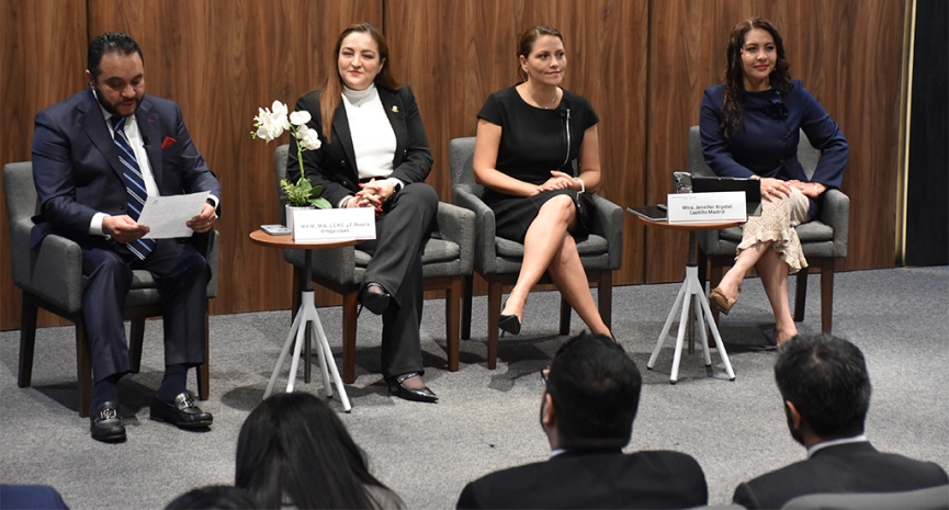 Colegio y SAT fortalecen diálogo institucional en foro de fiscalización