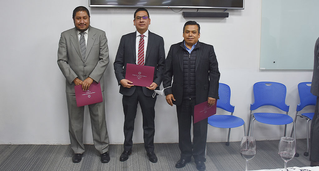 Compromiso académico en clausura de diplomados 14