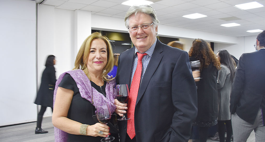 Compromiso académico en clausura de diplomados 17