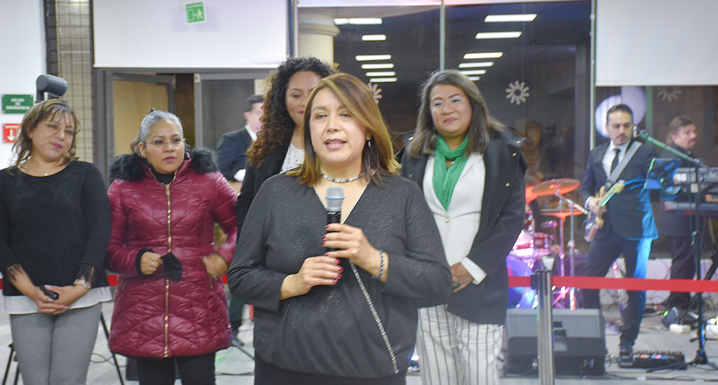 Compromiso académico en clausura de diplomados 18