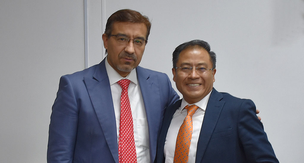 Compromiso académico en clausura de diplomados 20