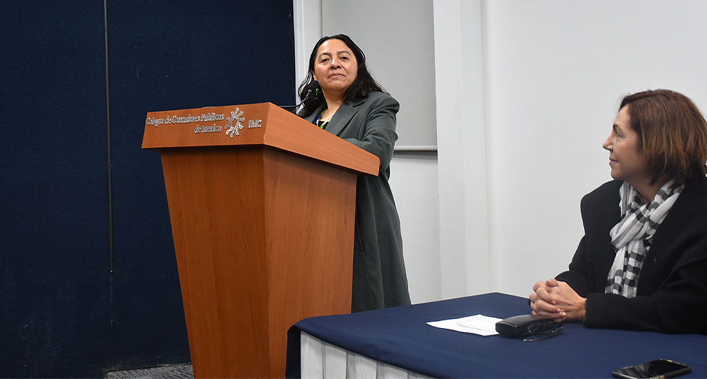 Compromiso académico en clausura de diplomados 5