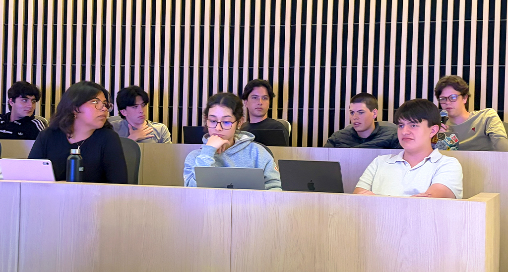 Expertos analizan reglas fiscales del e-commerce en conferencia con la IBERO