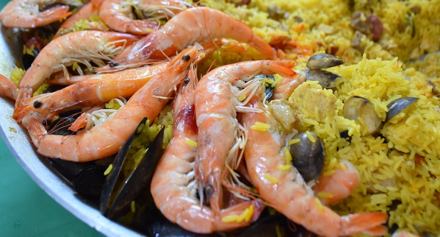 Gran Paellada encendió la fiesta con Los Yaguarú
