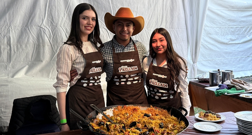 Gran Paellada encendió la fiesta con Los Yaguarú
