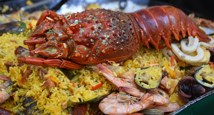 Gran Paellada encendió la fiesta con Los Yaguarú