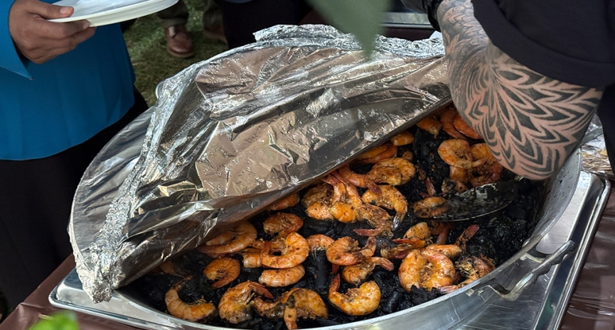 Gran Paellada encendió la fiesta con Los Yaguarú