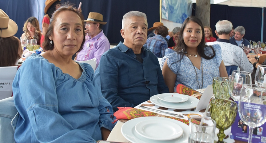Gran Paellada encendió la fiesta con Los Yaguarú