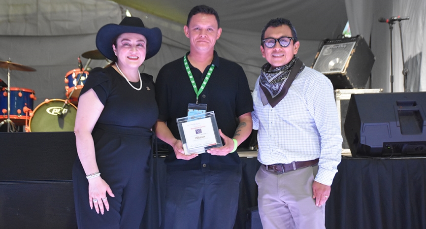 Gran Paellada encendió la fiesta con Los Yaguarú