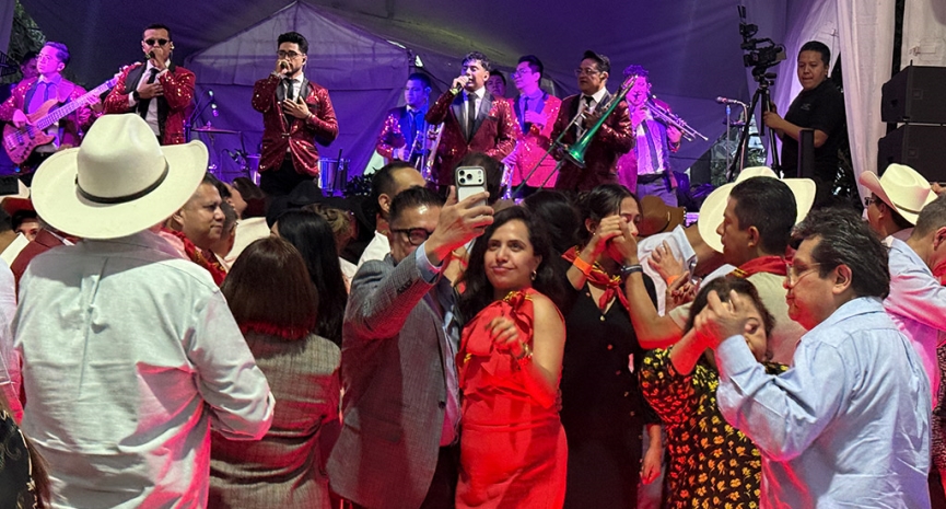 Gran Paellada encendió la fiesta con Los Yaguarú