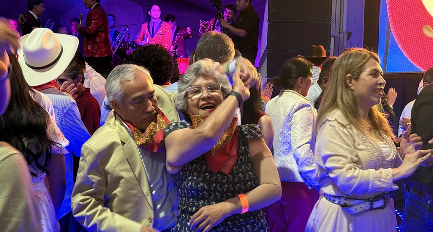 Gran Paellada encendió la fiesta con Los Yaguarú
