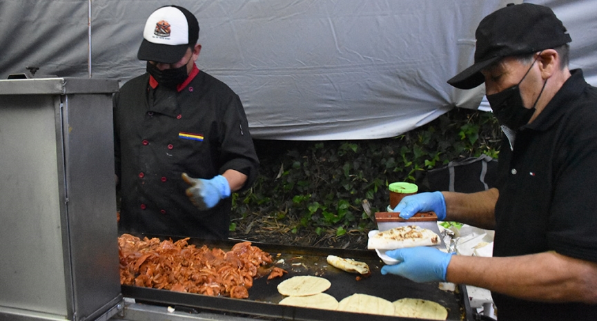 Gran Paellada encendió la fiesta con Los Yaguarú