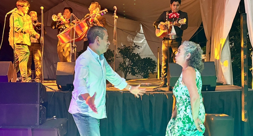 Gran Paellada encendió la fiesta con Los Yaguarú