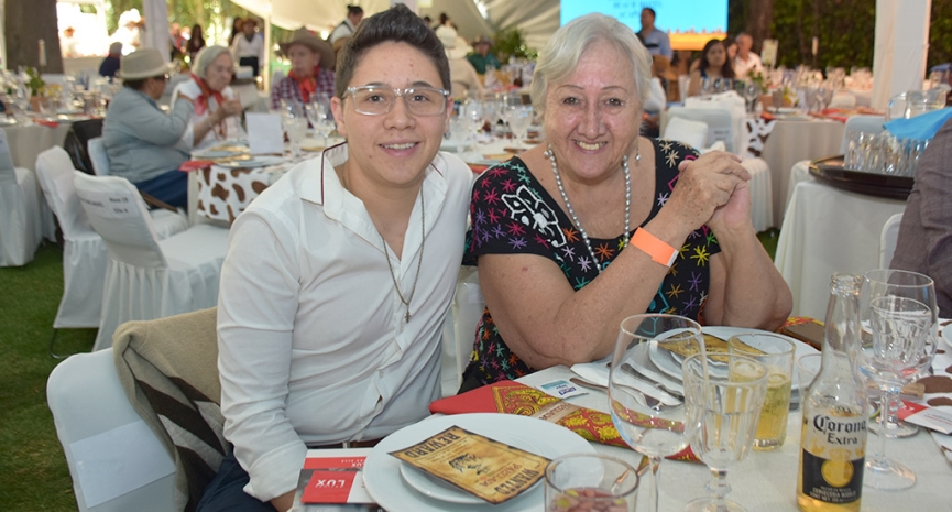 Gran Paellada encendió la fiesta con Los Yaguarú