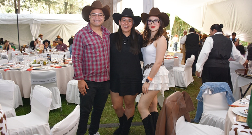Gran Paellada encendió la fiesta con Los Yaguarú