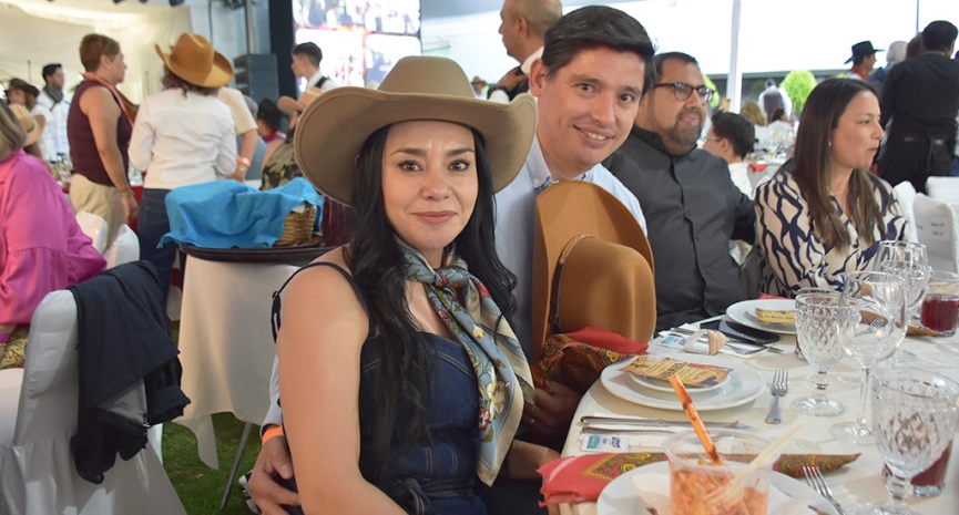 Gran Paellada encendió la fiesta con Los Yaguarú