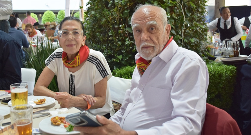 Gran Paellada encendió la fiesta con Los Yaguarú